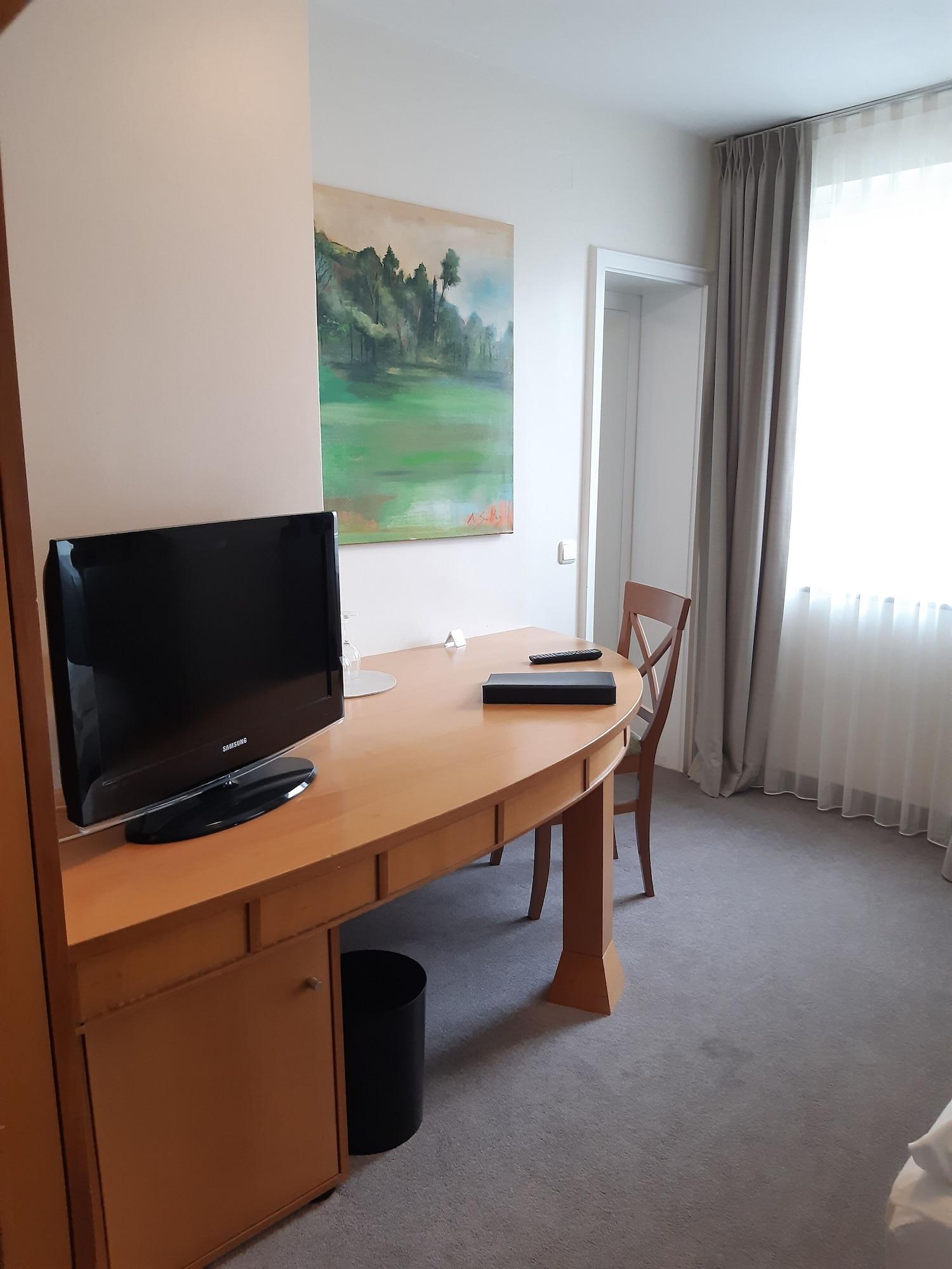 אדלסריד Parkhotel Schmid מראה חיצוני תמונה
