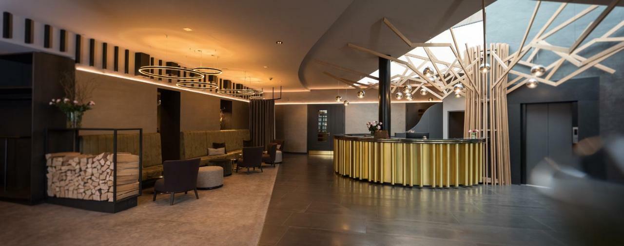 אדלסריד Parkhotel Schmid מראה חיצוני תמונה